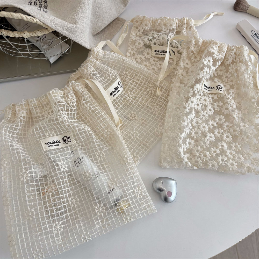 Lace Embroidered Daisy Mesh Dr - Travel Accessories And Bags 评论和价格